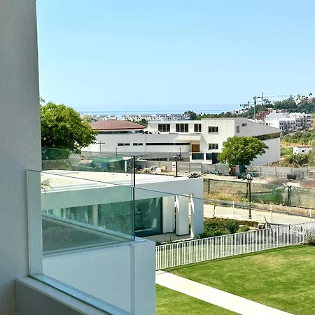 Stylish 3-bedroom In Azahar De