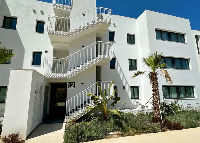 Stylish 3-bedroom In Azahar De Appartamento Estepona