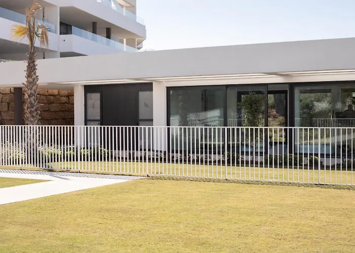 Appartamento Stylish 3-bedroom In Azahar De Estepona