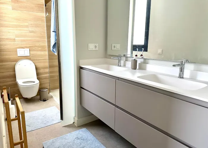 Stylish 3-bedroom In Azahar De Appartamento Estepona