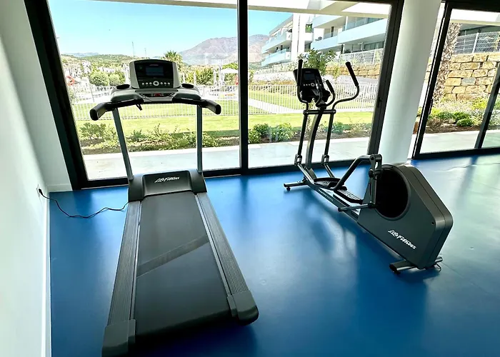 Lägenhet Stylish 3-bedroom In Azahar De Estepona