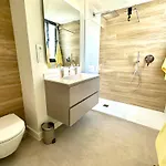 Apartment Stylish 3-bedroom In Azahar De Estepona