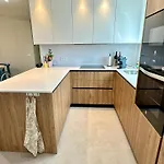 Stylish 3-bedroom In Azahar De * Estepona