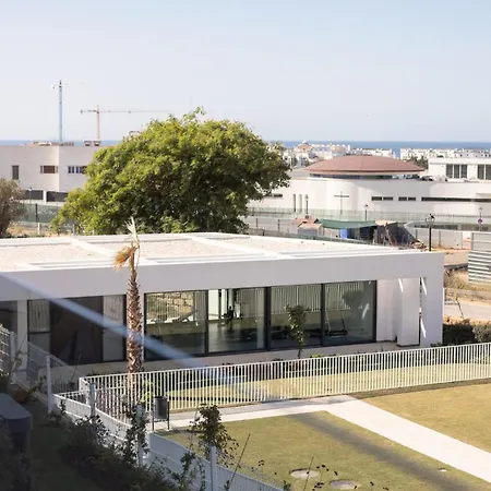 Stylish 3-bedroom In Azahar De * Estepona