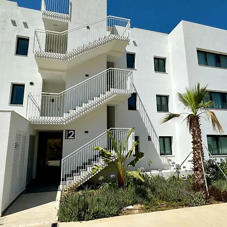 Stylish 3-bedroom In Azahar De Lejlighed Estepona