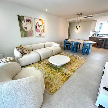 Stylish 3-bedroom In Azahar De شقة *