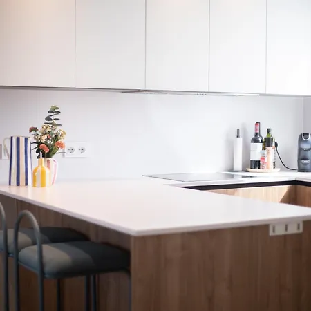 Stylish 3-bedroom In Azahar De شقة *