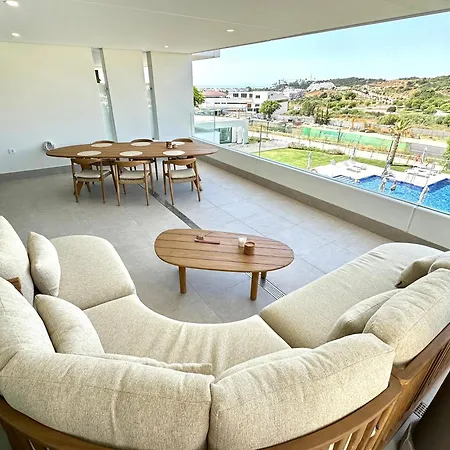 Stylish 3-bedroom In Azahar De Lejlighed